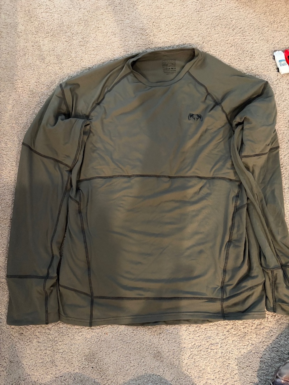Men’s Kuiu hybrid insulated crew
